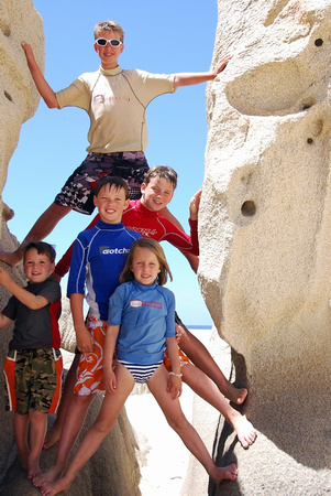 Day 7 Cabo DSC_0117 Lands End - Kids on Rock